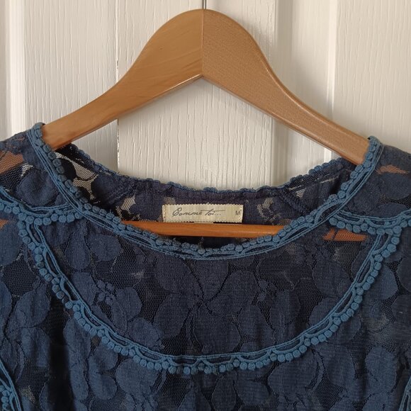 Comme Toi Women's Navy Blue Floral Lace Mesh Sheer Short Sleeve Blouse Size M - Picture 3 of 13